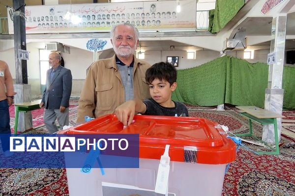 دور دوم انتخابات چهاردهمین دوره ریاست‌جمهوری در شهر درق