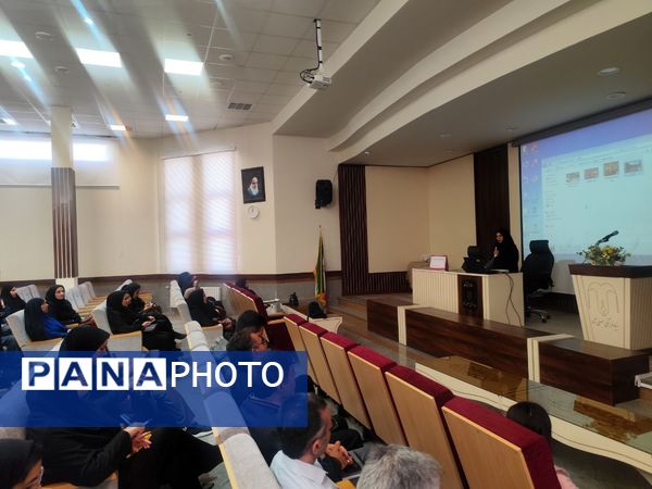 نشست تخصصی رابطین پژوهش؛ گامی برای توسعه علمی مدارس ناحیه ۶