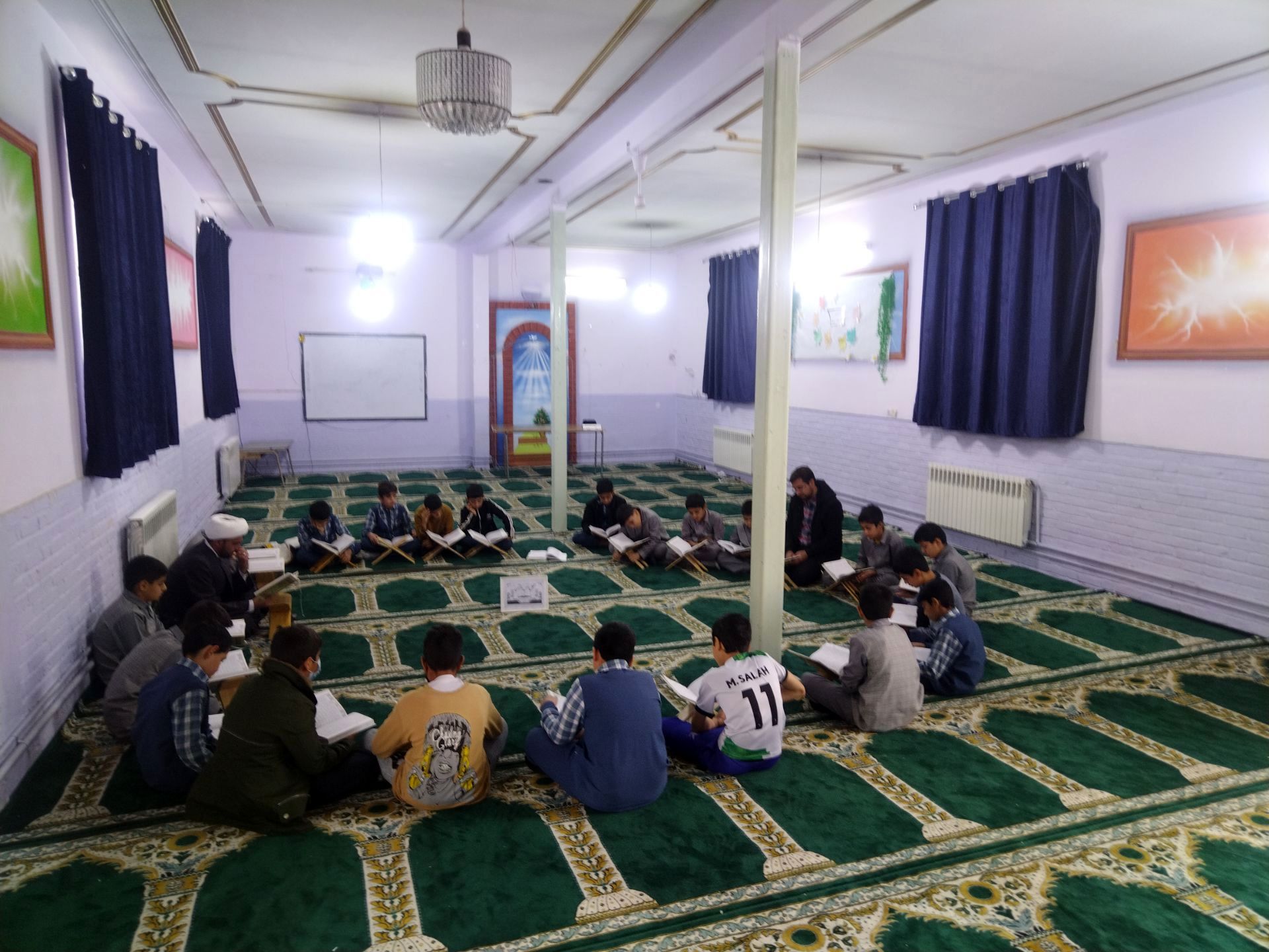 محفل انس با قرآن کریم در دبستان فضیلت کاشمر 