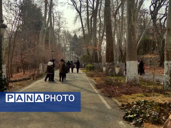 برگزاری اردوی دانش‌آموزان دبیرستان فرزانگان استعداد درخشان ملارد به کاخ سعدآباد