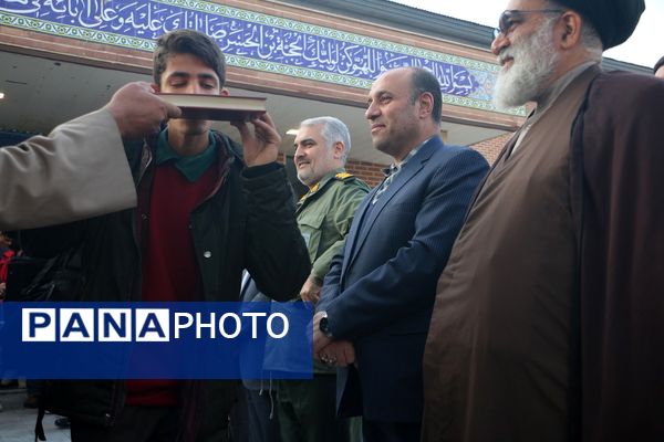 قدم‌هایی به سوی خاطره‌ها؛ 