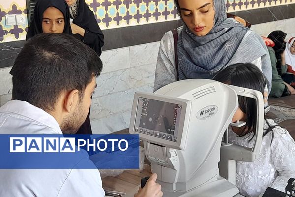 حضور پزشکان خیریه امام حسن عسگری برای غربالگری دانش آموزان دبستان میرشفیعی ها امری جهادی