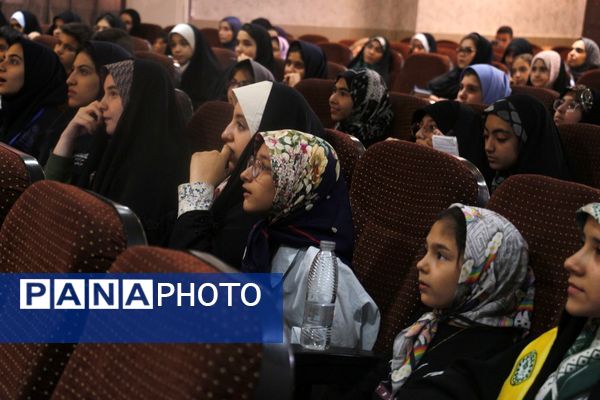 کارگاه خبرنویسی با مدیرعامل خبرگزاری پانا در مشهد
