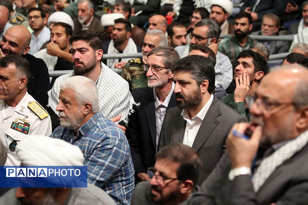 دیدار پیشکسوتان و فعالان دفاع مقدس و مقاومت با مقام معظم رهبری