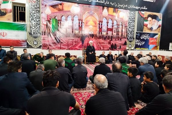 حضور پرشور مسئولان کاشمر در مراسم عزاداری شب سوم محرم روستای قلعه بالا