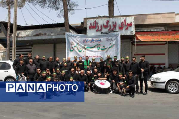 زنجیر زنی صبح عاشورا؛ خرامه در سوگ حسین(ع)