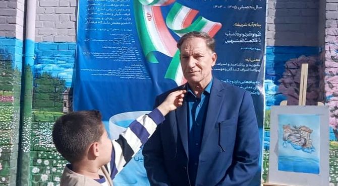 زنگ بیست‌وششمین پرسش مهر رئیس جمهور در مدارس کرمانشاه