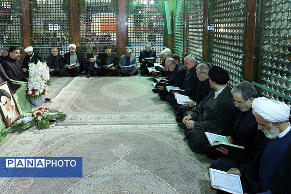 تجدید میثاق اعضای هیات دولت با آرمان‌های امام راحل (ره)