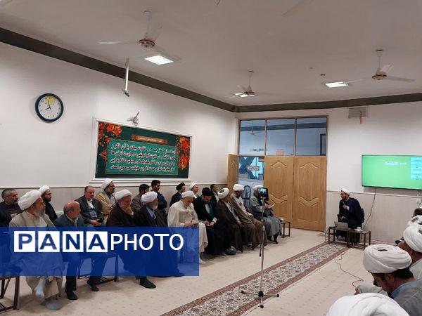 برگزاری جلسات سلسله مباحث آشنایی با جنگ شناختی و رسانه در کاشمر