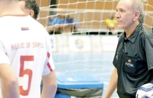 قضاوت معلم ورزش قرچکی در نیمه‌نهایی فوتسال دانش‌آموزان جهان