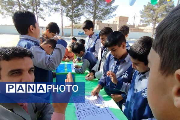 انتخابات شورای دانش آموزی در مدرسه زرتاش خلیل آباد