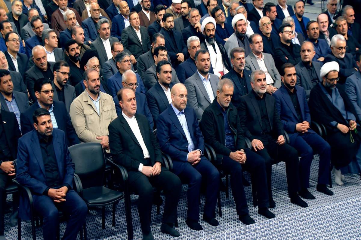 نمایندگان مجلس دوازدهم در حسینیه امام خمینی (ره) حضور یافتند