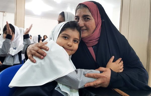 بزرگداشت هفته ملی سالمند در دبستان دخترانه سماء شیروان 