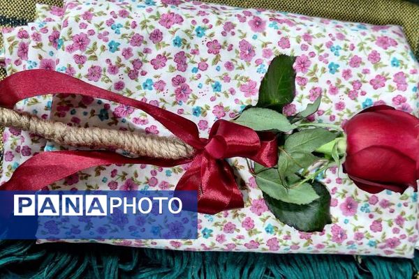 طرح نورانی «هم سجاده با مادر» در دبستان حکمت نبوی ناحیه دو شهرری 