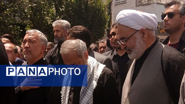 تشییع پیکر مطهر شهید سردار محمد کاظمی و تعدادی از شهدای جنگ تحمیلی در مشهد