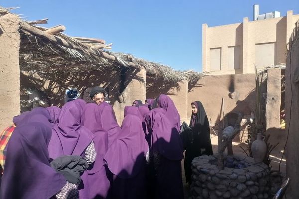 آشنایی نوجوانان با تاریخ صدر اسلام در نمایشگاه حدیث غربت یزد