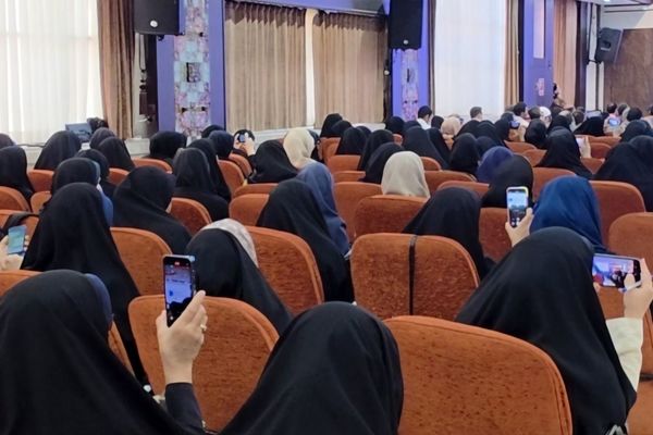 روز پایانی نخستین دوره دو روزه هوش مصنوعی برای معلمان خراسان رضوی