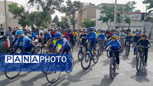 همایش بزرگ دوچرخه‌سواری دانش آموزان مقطع ابتدایی شهرستان تربت حیدریه 