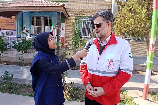 بیست‌وهفتمین مانور سراسری زلزله و ایمنی در مدرسه شهید دهقان ناحیه 2 یزد