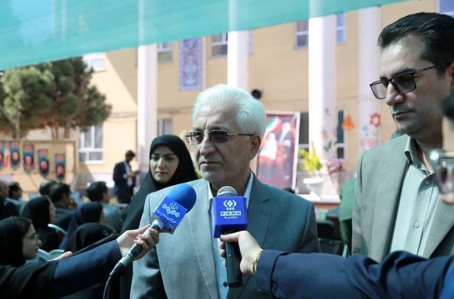 معلم باید به چیزی که ارائه می‌دهد باور درونی داشته باشد