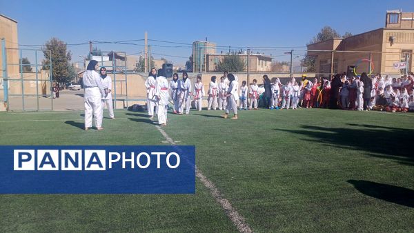 افتتاحیه باشکوه المپیاد ورزشی درون مدرسهای در آموزشگاه معرفت کوهدشت