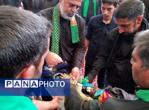 مراسم کهن علم گردانی و علم بندان در بیرجند 