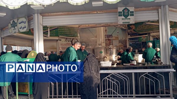 پذیرایی از زائران علی ابن موسی الرضا (ع)