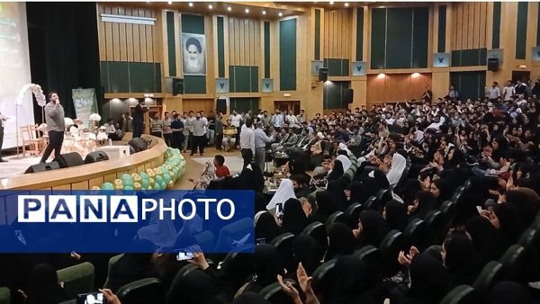 جشن بزرگ ازدواج دانشجویی در دانشگاه آزاد اسلامی واحد کرج