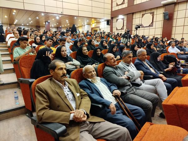 تجلیل از دانشآموزان برگزیده کنکور سراسری شهرضا