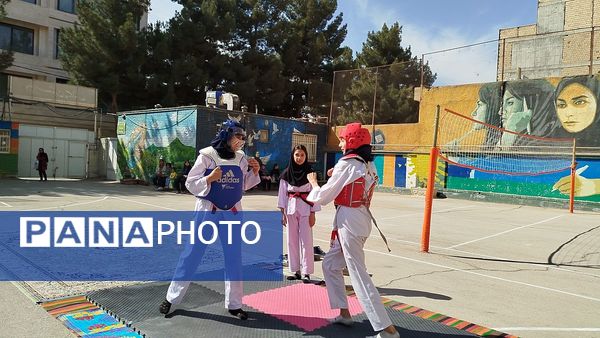 المپیاد ورزشی درون مدرسه ای در دبیرستان پیرایش یک