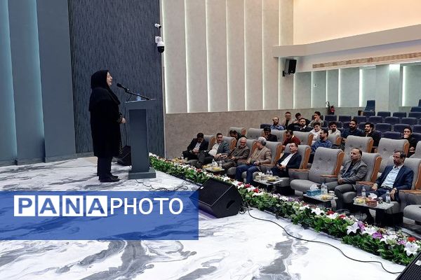 نشست تخصصی فرهنگیان با محوریت اجرای نظام مراقبت اجتماعی دانش‌آموزان 