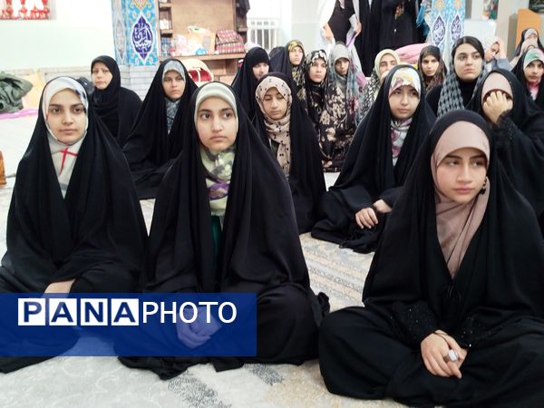 حضور پرشور نوجوانان در اعتکاف دانش‌آموزی مسجد امام سجاد(ع)