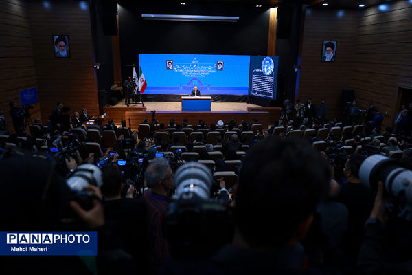 نشست خبری رئیس مجلس شورای اسلامی