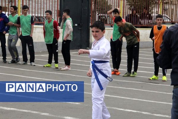 آغاز مسابقات ورزشی درون مدرسه‌ای میرزا حسن رشدیه