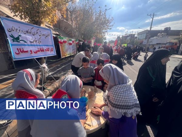 برگزاری راهپیمایی ۱۳ آبان با حضور پرشور مردم در شهرستان خواف 