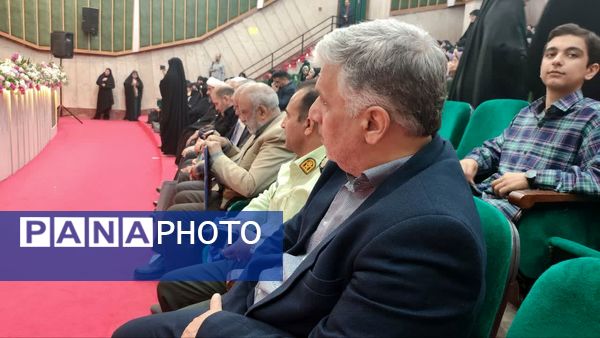برگزاری یادواره شهدا با عنوان «سجاده نشینان ره عشق» در منطقه ۱۰