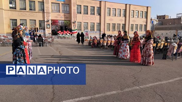 جشن بزرگ دانش‌آموزی فجر انقلاب اسلامی  در اهر