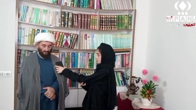 مسئولان با ارائه تسهیلات زمینه را برای ازدواج جوانان فراهم کنند