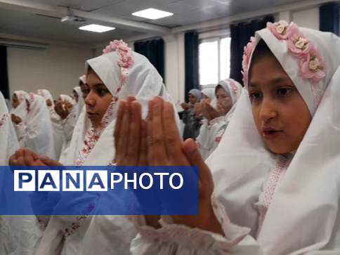 برگزاری اولین روز از دوشنبه های نماز در ناحیه۷ مشهد