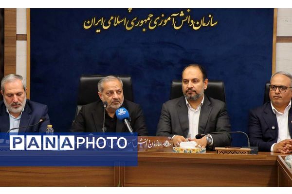 گرامیداشت روز خبرنگار در سازمان دانش‌آموزی؛ تجلیل از خبرنگاران دانش‌آموز پانا شهرستانهای تهران با حضور وزیر آموزش و پرورش