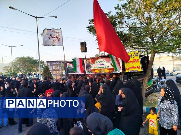 پذیرایی جانانه موکب های کاشمر از عزاداران حسینی