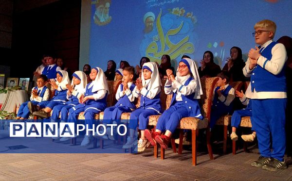 همایش بزرگداشت مقام معلم آموزش و پرورش ناحیه 2 زنجان