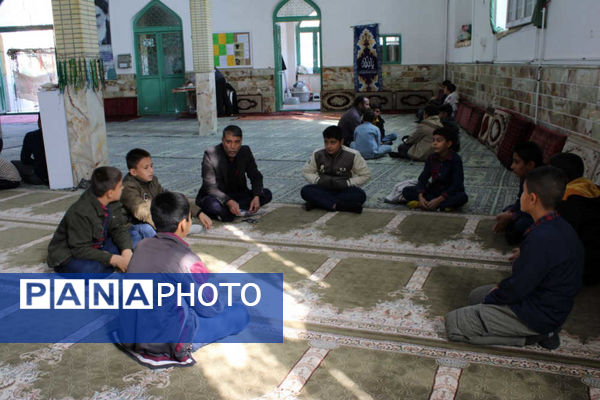 جلوه‌هایی از حلقه‌های صالحین نوجوانان بسیجی در شهر جعفریه