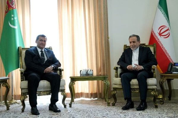 عزم رهبران ایران و ترکمنستان برای گسترش روابط اقتصادی و تجاری