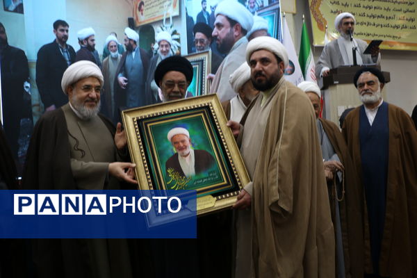 برگزاری مجمع مبلغان ماه رمضان استان اصفهان و آیین تجلیل از چهره‌های ماندگار تبلیغی استان و گرامیداشت آیت الله مستجابی  