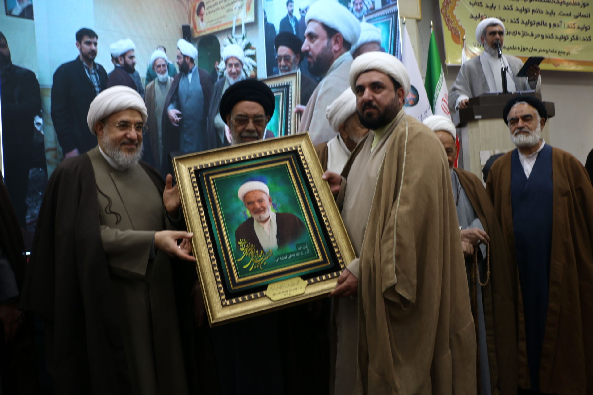 برگزاری مجمع مبلغان ماه رمضان استان اصفهان و آیین تجلیل از چهره‌های ماندگار تبلیغی استان و گرامیداشت آیت الله مستجابی  