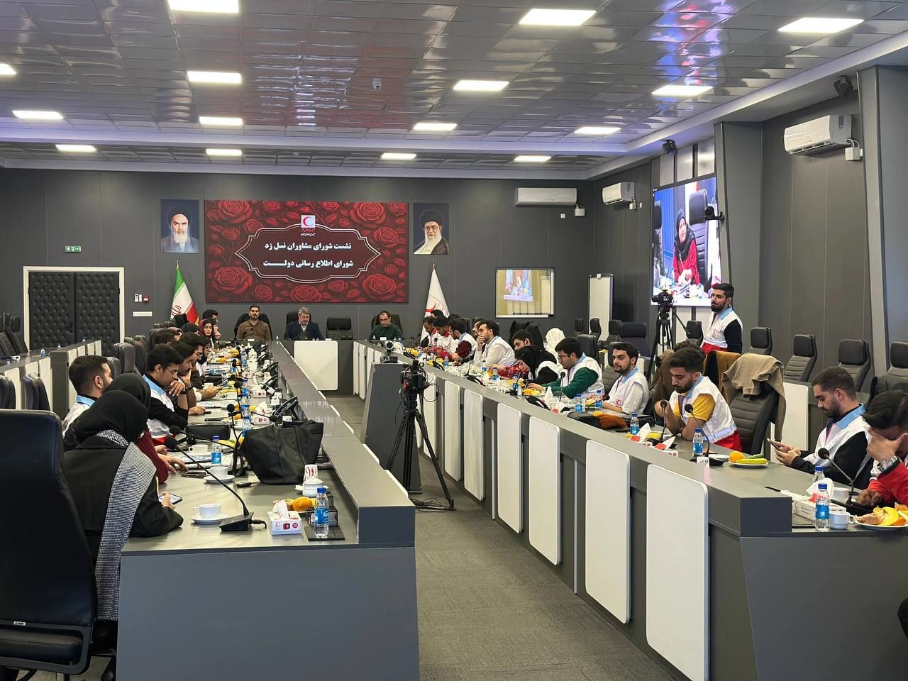 باید توجه به کلام و صحبت‌ها و ایده‌های بکر جوانان کشور فراگیر شود