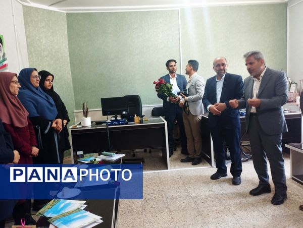  تقدیر از معلمان نمونه دبیرستان هاجر بیرجند