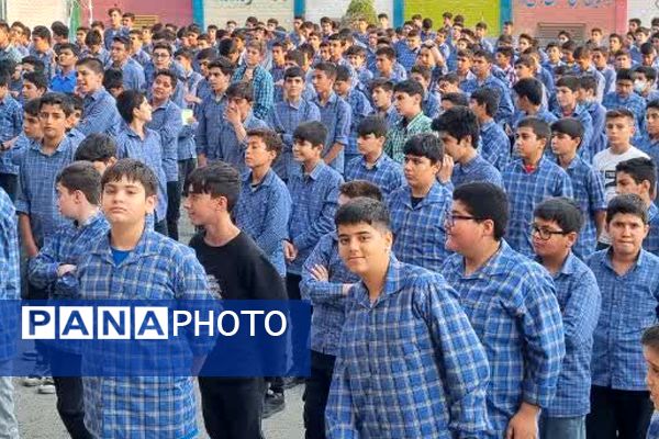 تقدیر از دانش‌آموزان افتخار آفرین در رقابت‌های جشنواره خوارزمی و کارهای پژوهشی