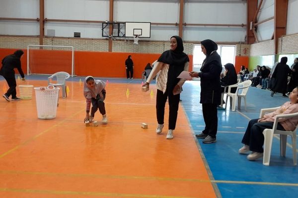 المپیاد درون مدرسه در دبستان دخترانه سید جواد احمدی